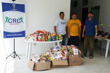 Entrega de donativos na Associação Vida Nueva