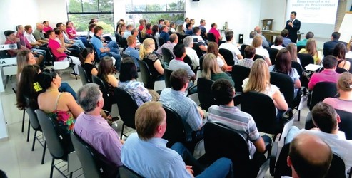 Presidente do CRCSC fez palestra em Dionísio Cerqueira