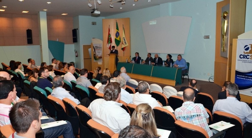 Fazenda realiza seminário sobre movimento econômico na sede do CRCSC