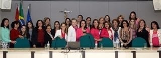 Outubro Rosa: mulheres relatam os desafios com a saúde e abordam o empoderamento feminino