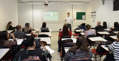 Sete oficinas para gestores públicos são realizadas no 2º dia do Secofem, em Florianópolis