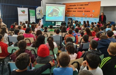 Projeto Infância Saudável visita instituições catarinenses