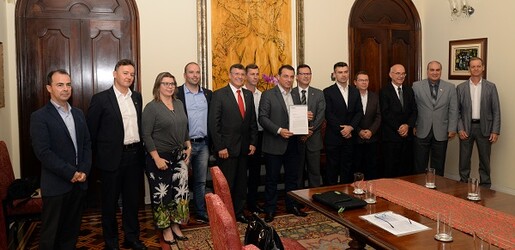 Presidente do CRCSC participa de reunião com o governador que anunciou a simplificação para abertura de empresas 