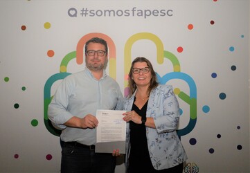 CRCSC entrega ofício à FAPESC com solicitação de retificação de edital