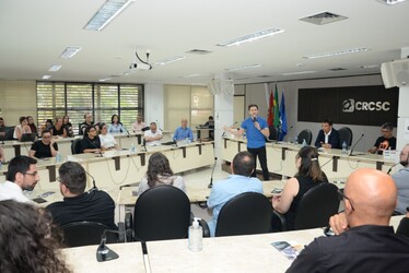 Como organizar o caos de uma empresa contábil foi tema de palestra presencial no CRCSC