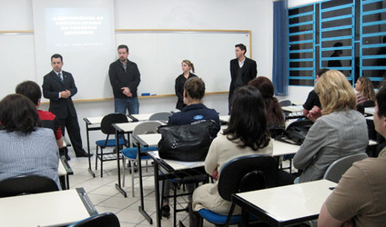 Vice-presidente do CRCSC participa de aula inaugural  da pós-graduação da  Uceff