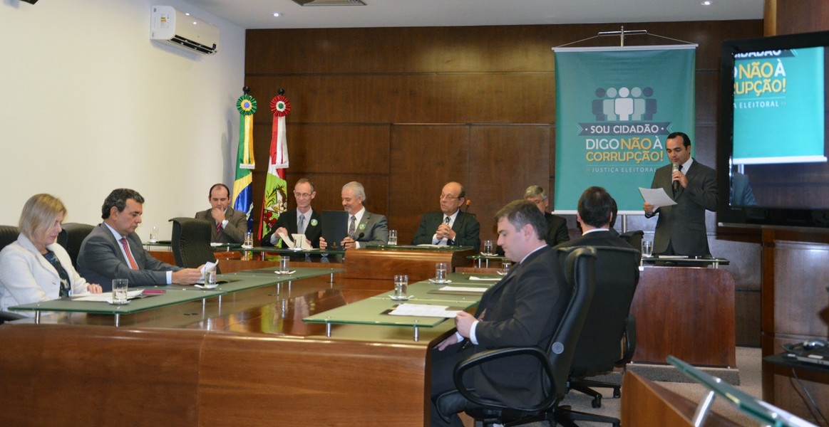 CRCSC participa de lançamento de campanha no TRE-SC